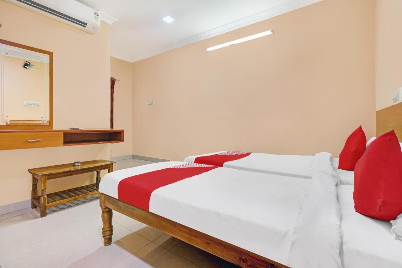 Oyo 81409 Hotel Sivajothi Tuticorin Zewnętrze zdjęcie