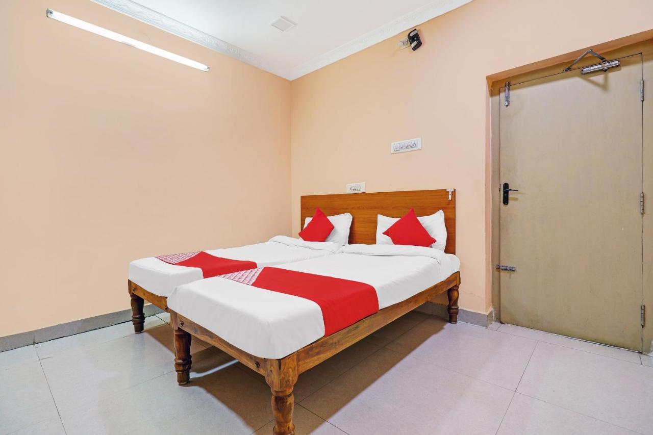 Oyo 81409 Hotel Sivajothi Tuticorin Zewnętrze zdjęcie